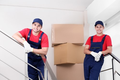 Urgent same day removals team in Goldersgreen handling a quick home move