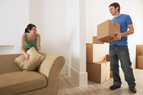 Clean and organized storage unit options in Goldersgreen